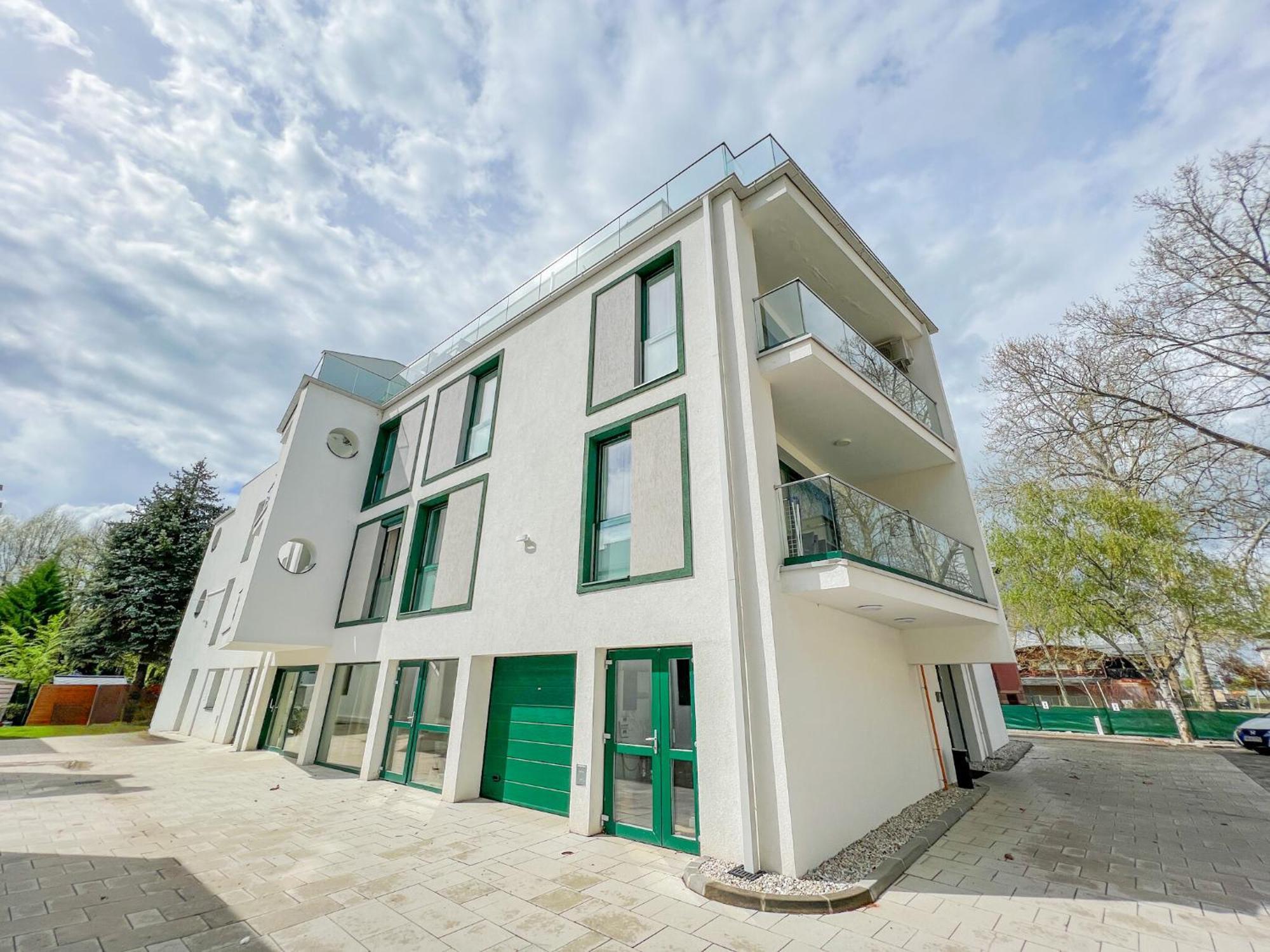 Villa Bauhaus Gold Siofok Bagian luar foto